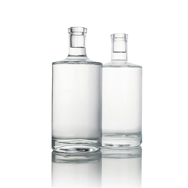 750ml 75cl Clear Spirits Glass Bottle Rum Gin Bottle, Bar Top